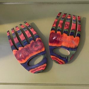 Colorful Alaska Bear Claw salad/ pasta servers